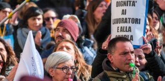 Scuola, sciopero nazionale venerdì 16 ottobre: docenti e dirigenti in piazza