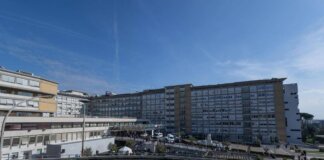 Tumore del pancreas, al Gemelli di Roma primo intervento al mondo con bio-colla radioattiva