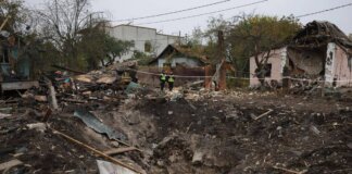Ucraina, Zelensky in polemica con Witkoff: “Tre ondate di missili balistici lanciati dagli ‘umanitari’ russi”