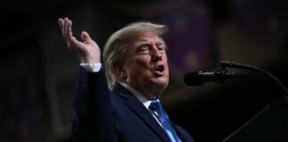 Usa, Trump punge l’Europa: “Facevamo ridere, ora vogliono copiarci”