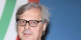 Vittorio Sgarbi ricoverato a Roma, la nota della sorella Elisabetta e di Sabrina Colle: “Notizie false su sua salute”