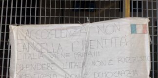 Striscioni politici ai cancelli del liceo Marconi di San Miniato, alcuni studenti: “La scuola deve essere apolitica”